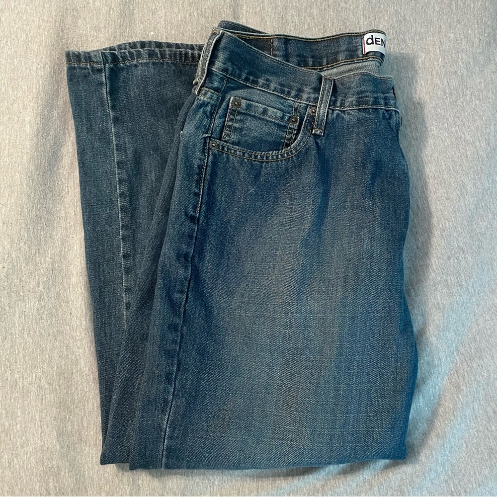 Levi’s Denizen Straight Fit